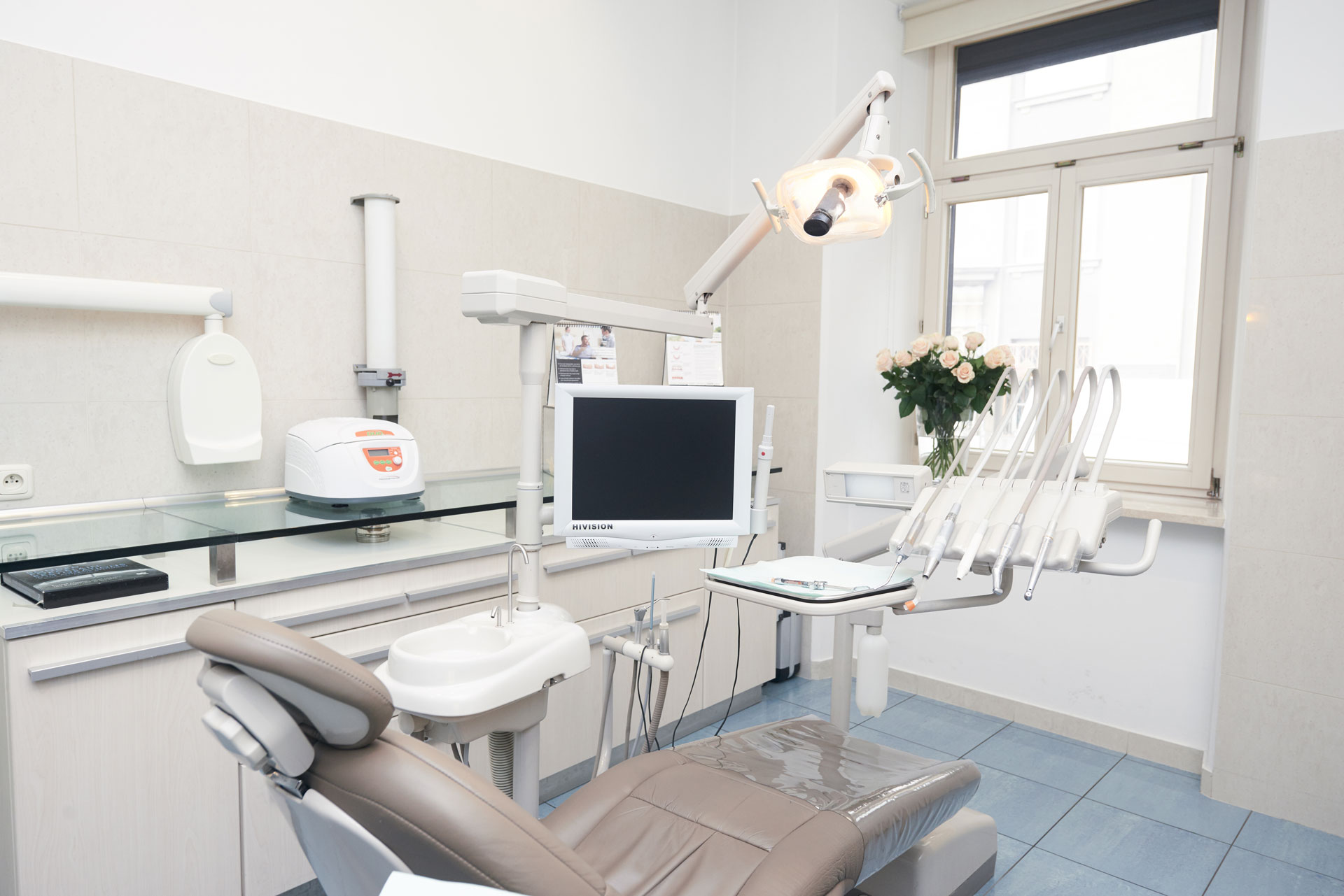 Wybielanie zębów – o co najczęściej pytają pacjenci zainteresowani zabiegiem?