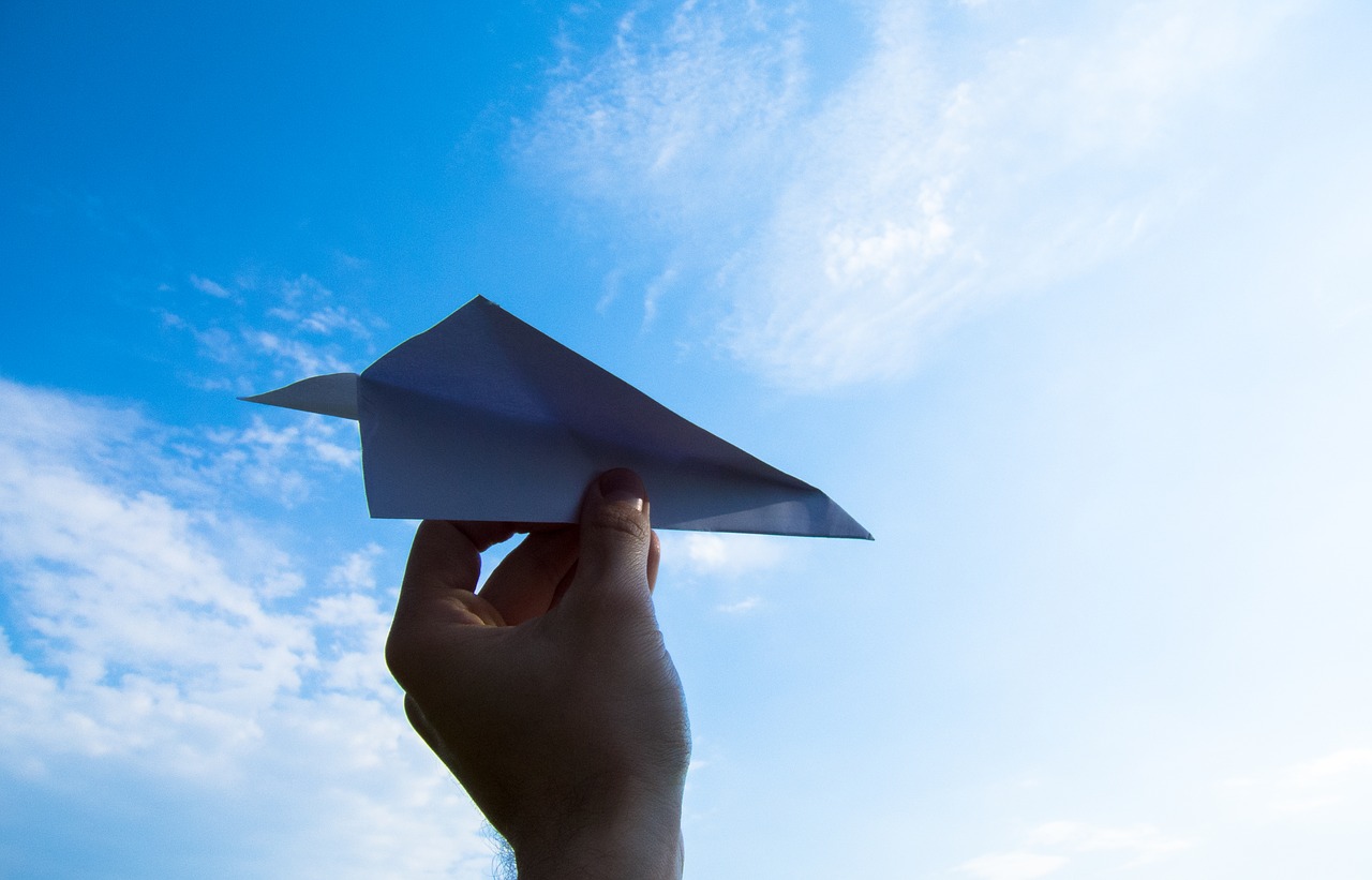 Eliminacje do największych na świecie zawodów samolotów papierowych!