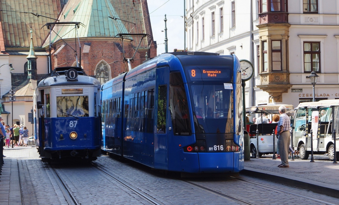 Poprawa komfortu jazdy tramwajami w Krakowie: klimatyzacja w wagonach NGT6