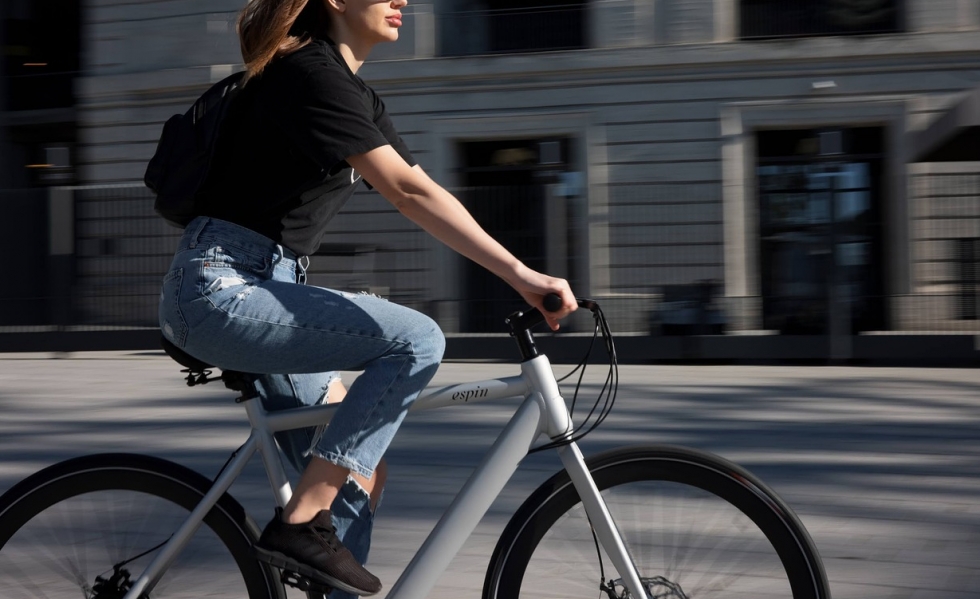 Wypożyczalnia LajkBike oferuje rowery tradycyjne i elektryczne na długoterminowe użytkowanie