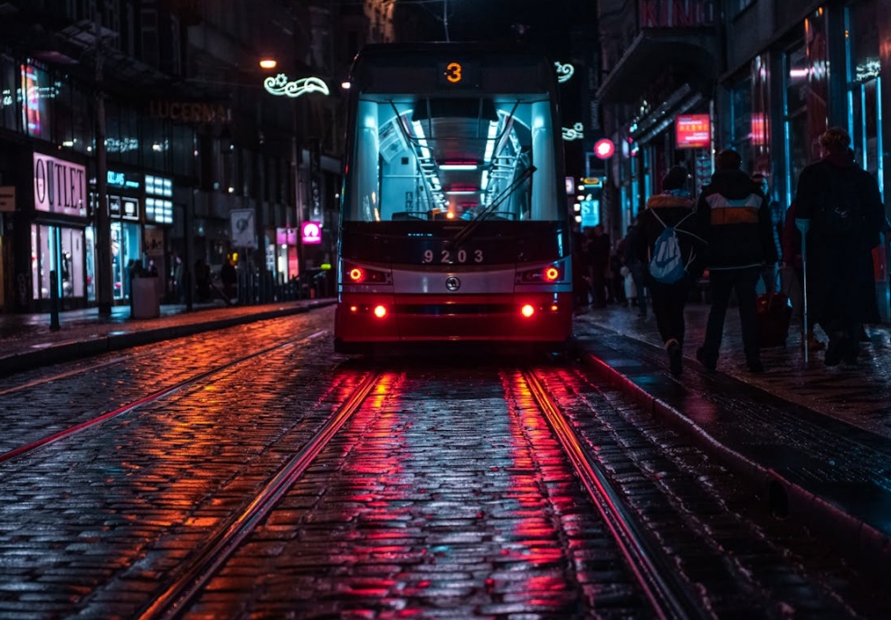 Rozpoczęły się prace remontowe na skrzyżowaniu tramwajowym rondo Mogilskie – al. Powstania Warszawskiego, wprowadzono zmiany w komunikacji miejskiej