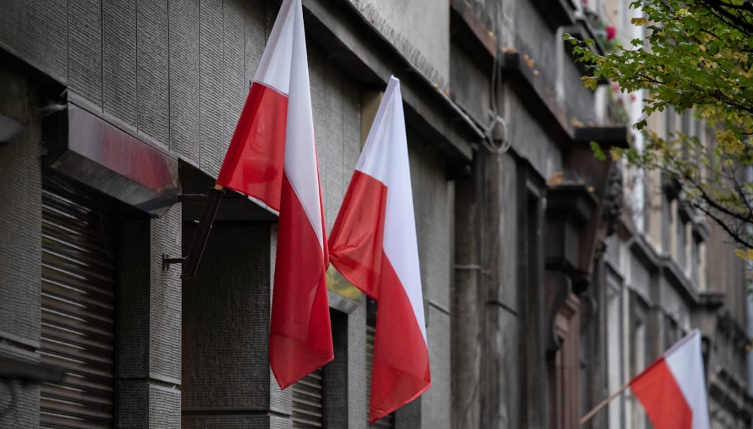 Stulecie szóstego Powstania Wielkopolskiego: Kraków obchodzi rocznicę flagowym wystrójem i podświetleniem budynków