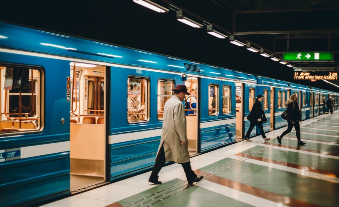 Zapomniane przedmioty w krakowskim transporcie miejskim – 17000 przypadków w 2024 roku