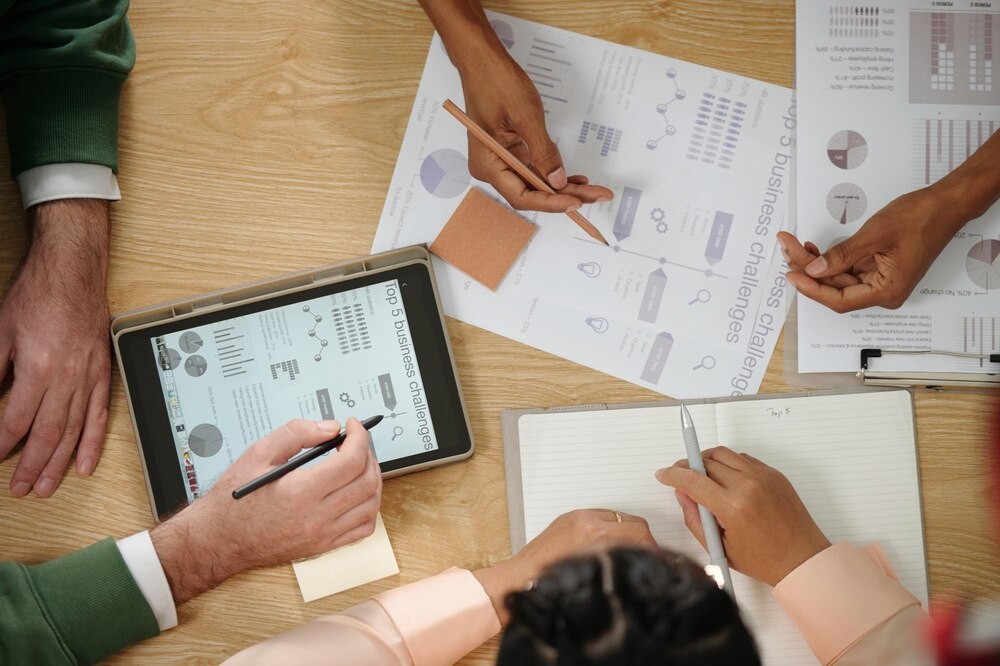 Kraków w ogniu politycznego sporu: Miszalski i Gibała oskarżają się nawzajem o groźby i manipulacje