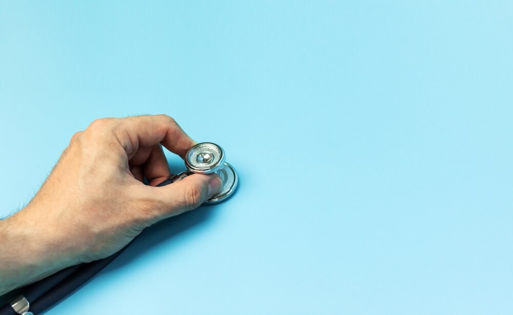 Kraków wprowadza innowacyjną terapię ratującą noworodki: hipotermia w karetkach już dostępna!