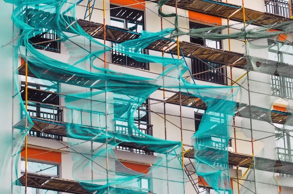 Podatek od pustostanów w Krakowie: Czy to uderzy w kupujących, a nie deweloperów?