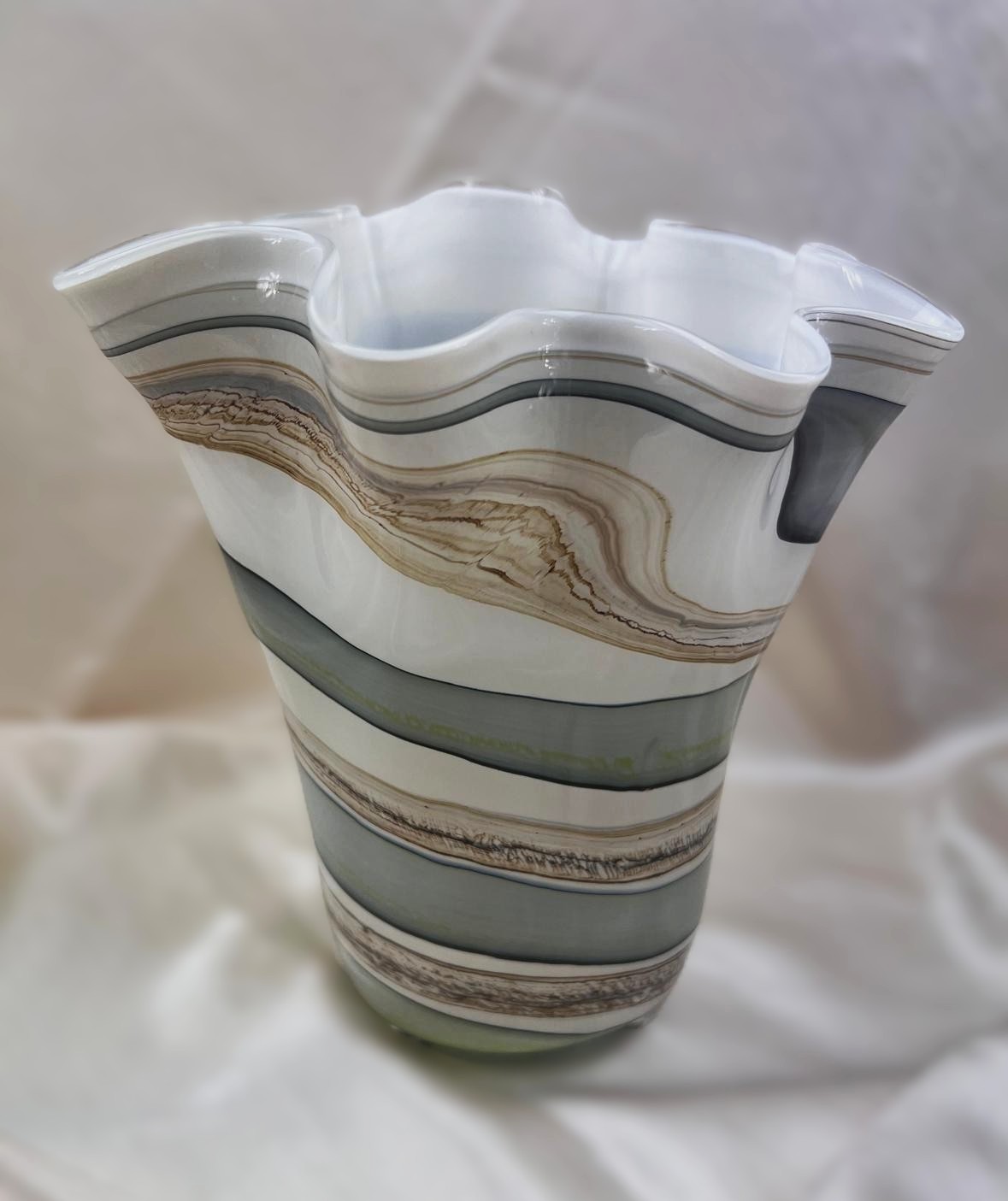 Wazon artystyczny ze szkła kremowo-brązowo-szaro-zielonkawy