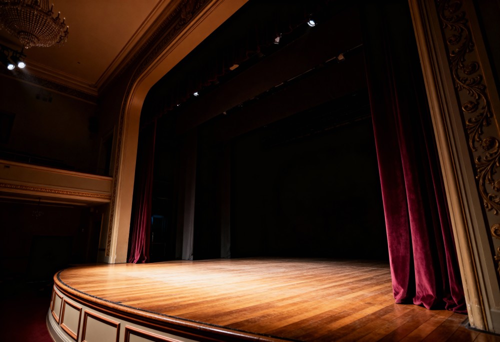 KITE Theater ponownie z dramatem „Między niebem a ziemią” – nie przegap!