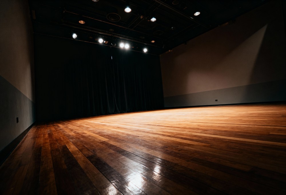 Kraina Oz”: Teatr dla Każdego – Premiera, Która Łączy!