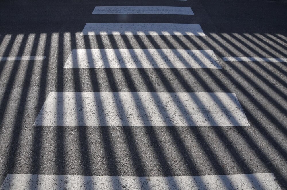 Piesza potrącona na przejściu – dramatyczny wypadek w Kętach