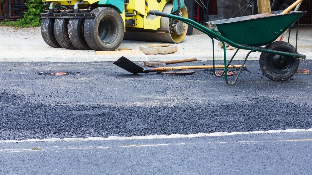 Remonty dróg w Kłaju i Targowisku: Utrudnienia, które przyniosą poprawę