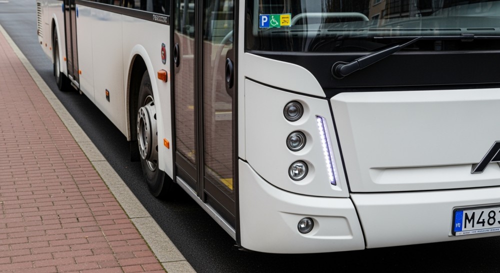 Cisza w krakowskich tramwajach i autobusach: Nowe zasady już obowiązują!