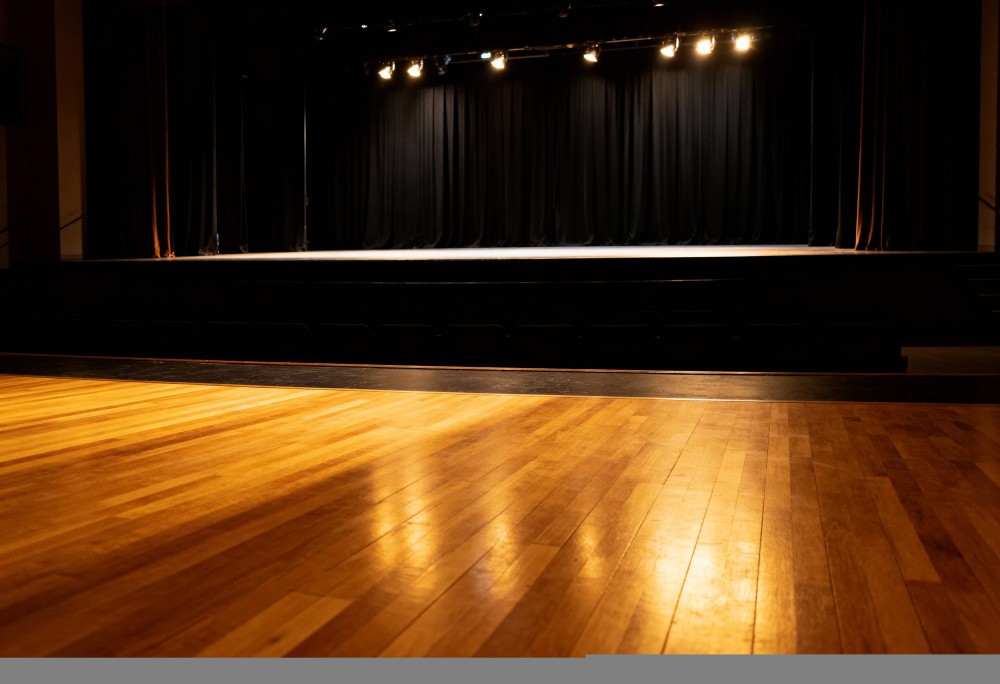 Czerwony Kapturek w nowej odsłonie: Teatr NEMNO zaprasza na baśniowy spektakl dla dzieci