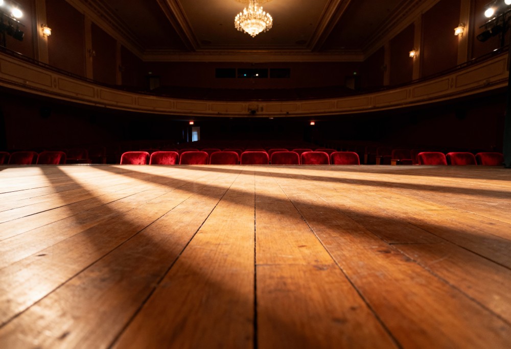 Kraków ożywa: Noc Teatrów 2026 z 74 spektaklami!