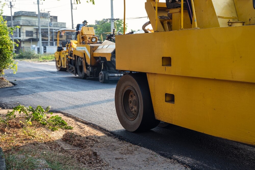Czernichów inwestuje w drogi: nowe umowy na modernizację tras podpisane