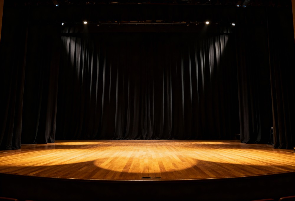 Teatralna podróż do odkrywania tożsamości w „Układzie scalonym