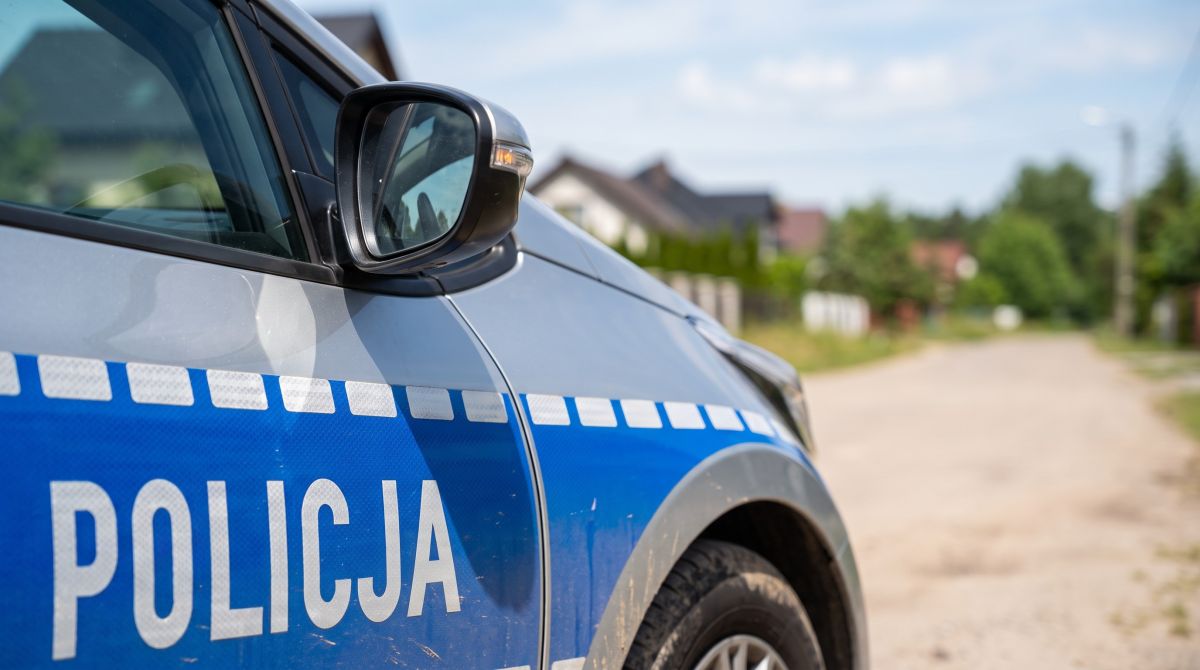Policja odkrywa 576 kg nielegalnej krajanki tytoniowej w Proszowicach