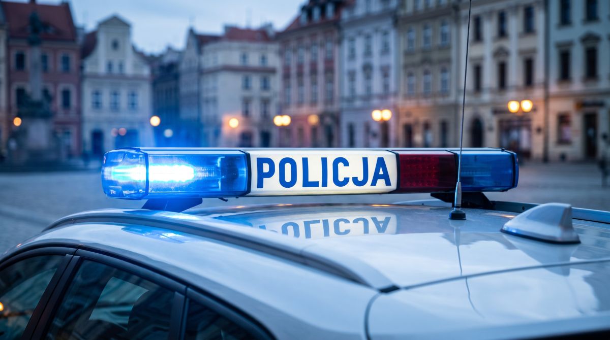 Bezpieczni Seniorzy: Jak Unikać Oszustw w Codziennym Życiu